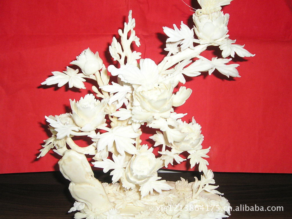 精工细琢 走进《花开富贵》雕刻工艺品的艺术世界